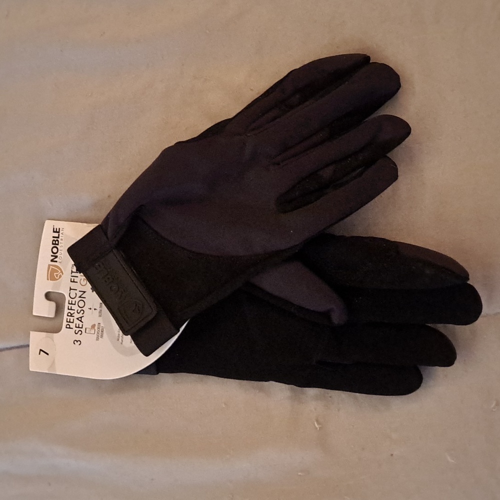 NWT Equestrian Gloves